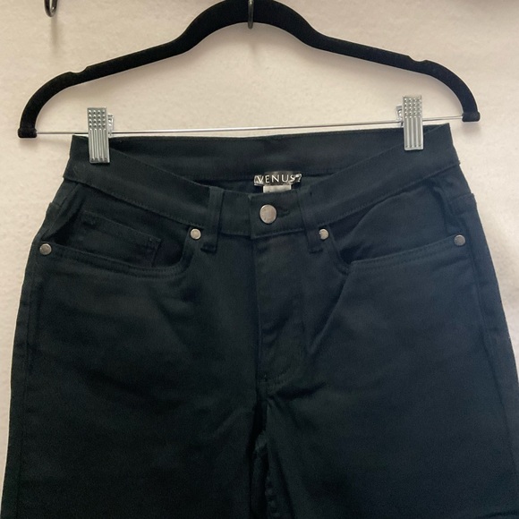 VENUS Black Denim High-Waist Jeans - Picture 3 of 5